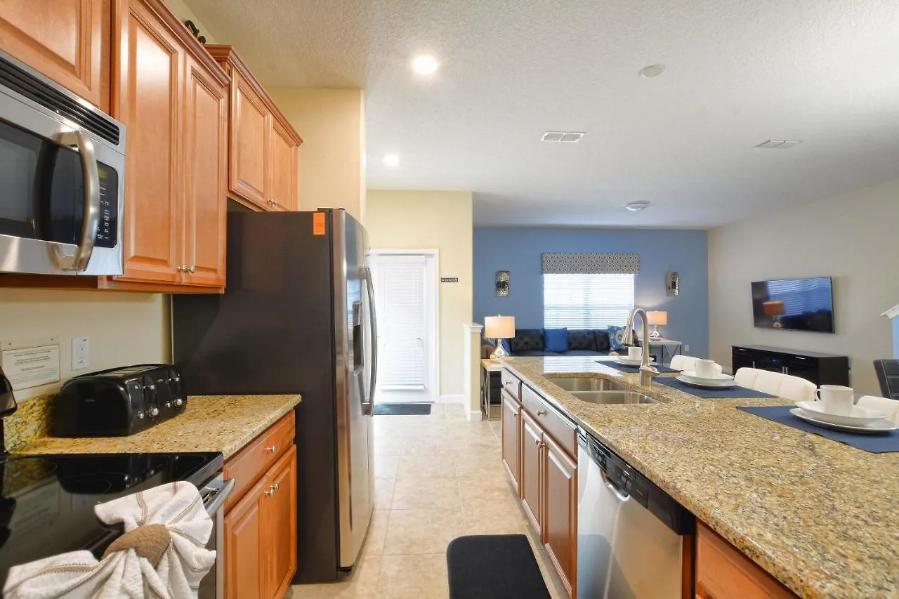 Storey Lake-5 Bedroom Townhome W/splashpool-1602st *