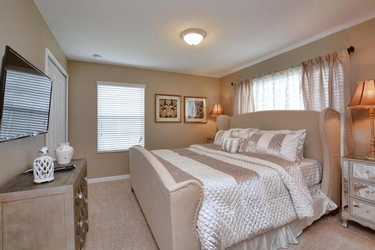 Storey Lake- 5 Bedroom Townhome W/pool -1601st *