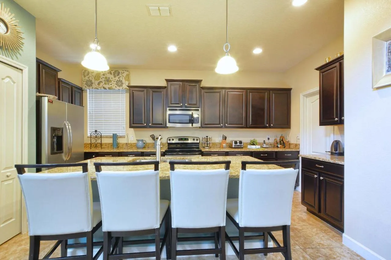 Paradise Palms- 5 Bedroom Pool Home-3116pp