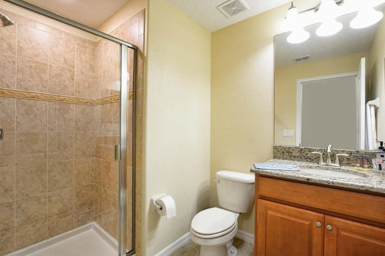בית נופש Storey Lake- 5 Bedroom Townhome W/pool -1601st *