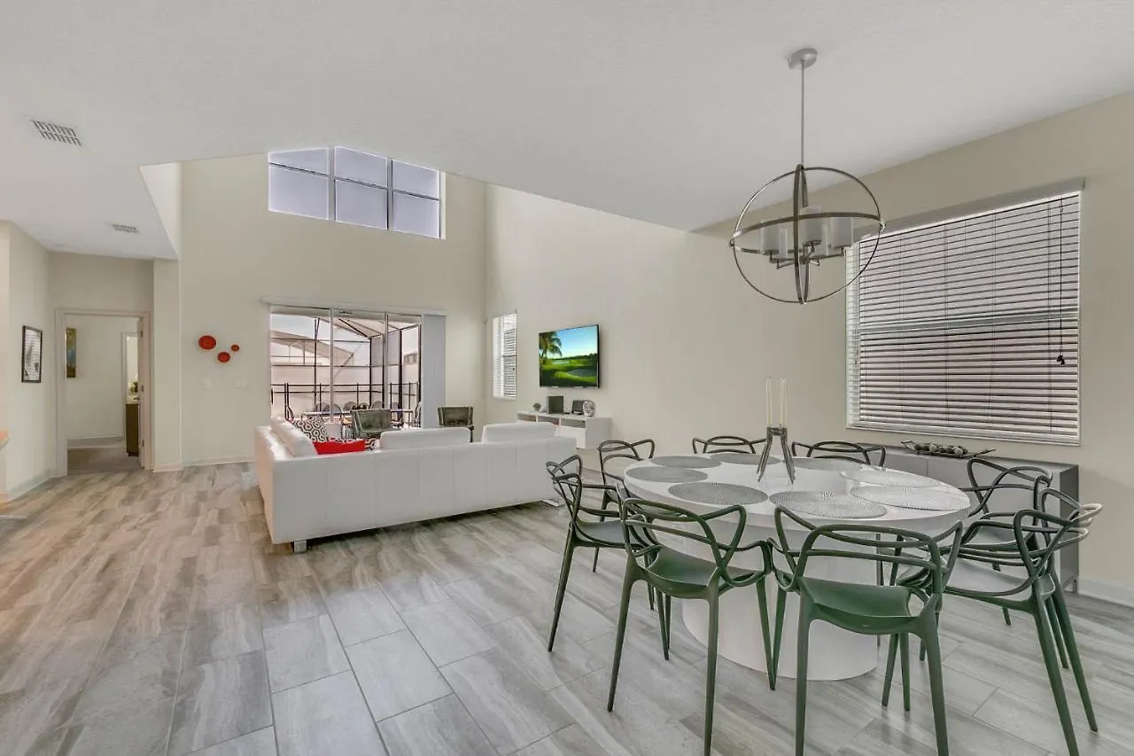 Storey - 5 Bedroom Pool Home- 1667st Kissimmee