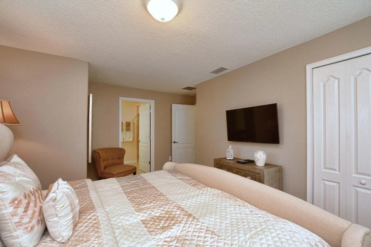 Storey Lake- 5 Bedroom Townhome W/pool -1601st