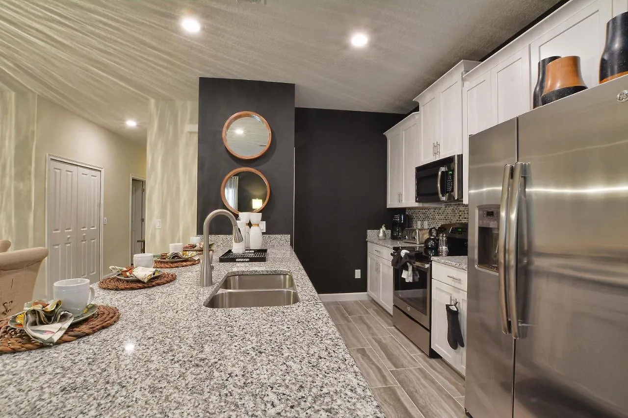 Storey Lake-4 Bedroom Townhome W/spashpool-1613st Holiday home Orlando