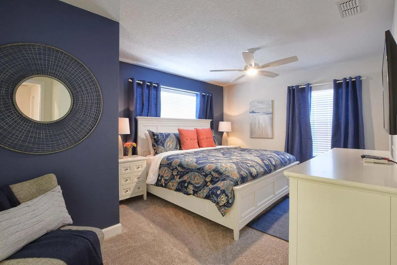 Storey Lake-4 Bedroom Townhome W/spashpool-1613st