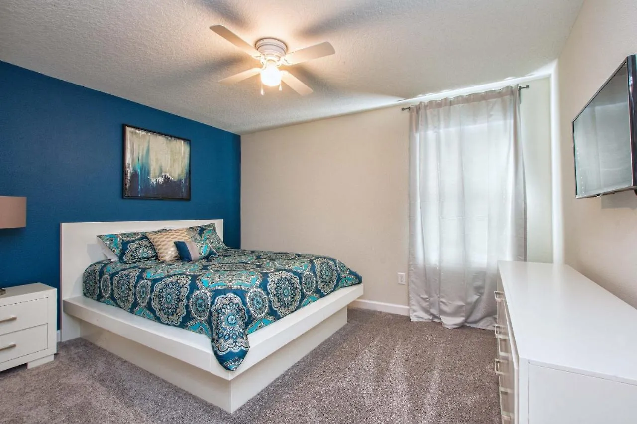 Holiday home Storey Lake- 6 Bedroom Pool Home-1662st
