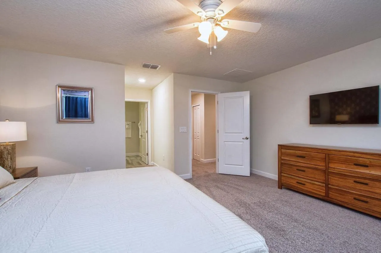 Storey Lake- 6 Bedroom Pool Home-1662st *