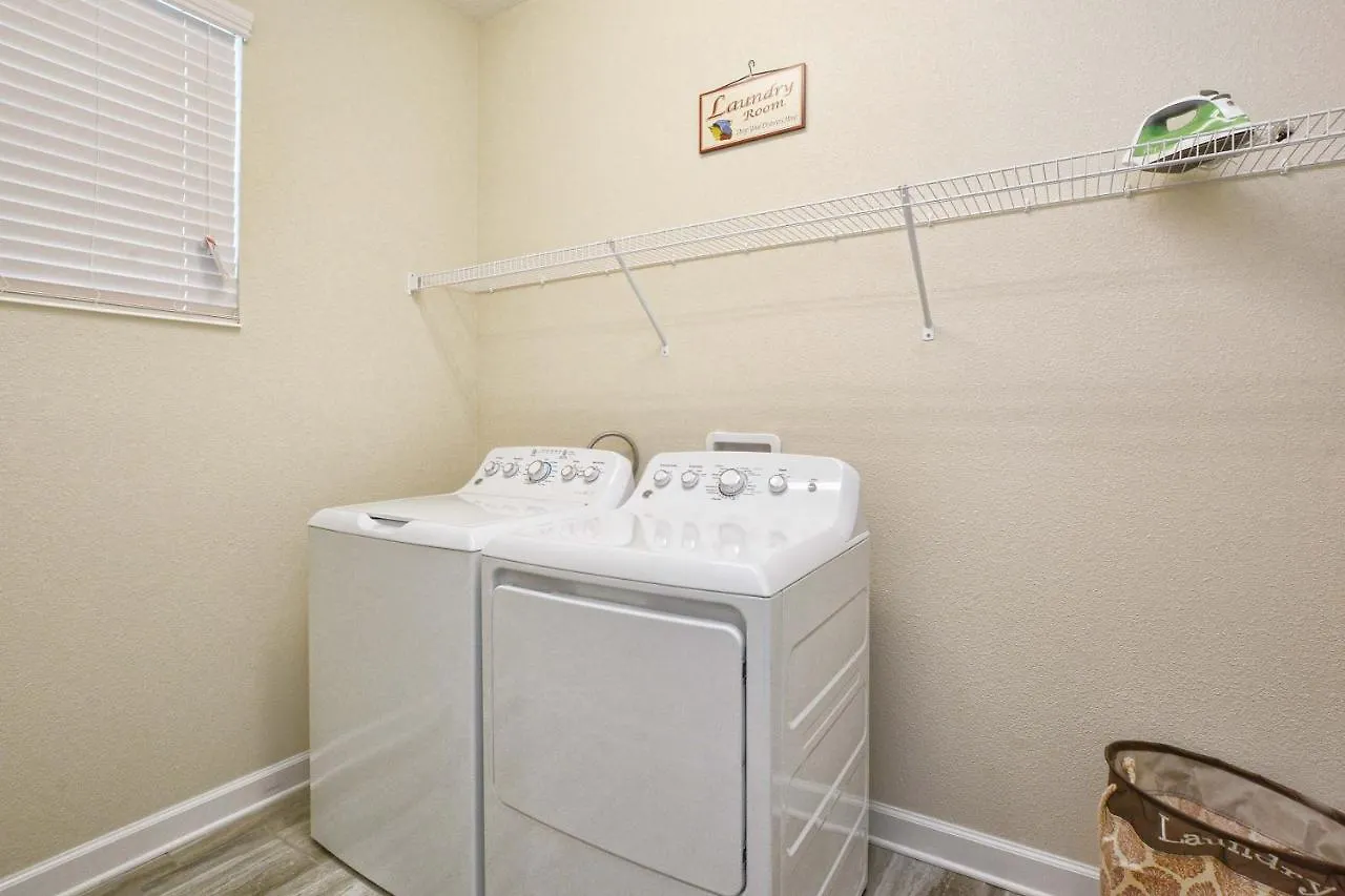 Storey Lake- 6 Bedroom Pool Home-1662st