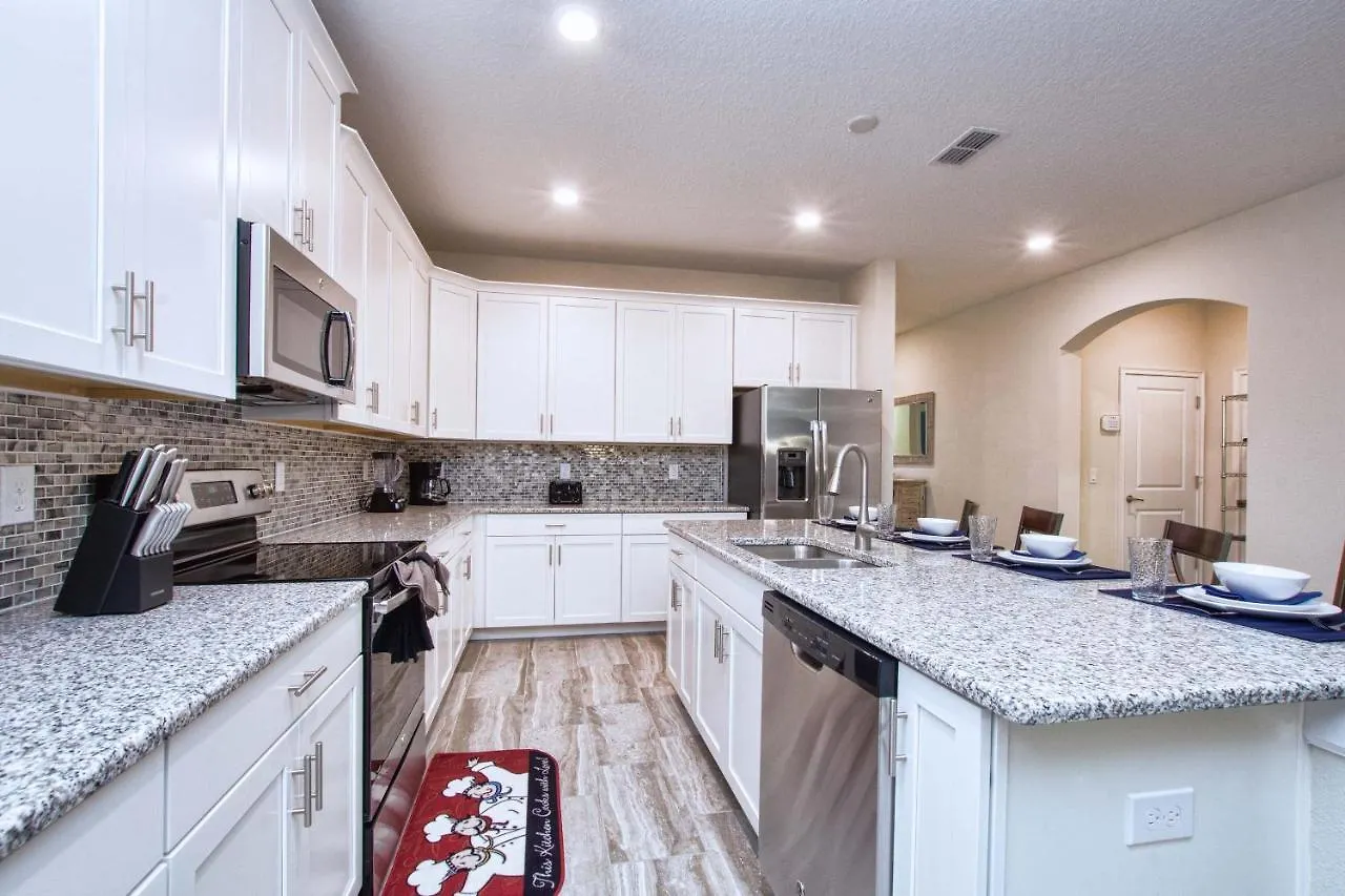 Storey Lake- 6 Bedroom Pool Home-1662st