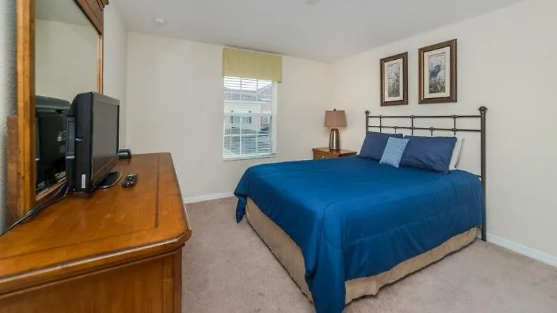 Beautiful 4 Bedroom 3 Bath Town House In The Fabulous Paradise Palms