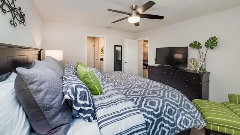 Amazing 5 Bed 5 Bath Pool In Windsor At Westside Holiday home *
