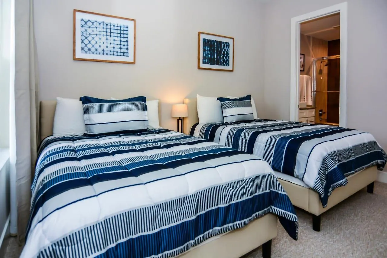 Dream Townhome With Balcony Summerville Su7576 Holiday home *