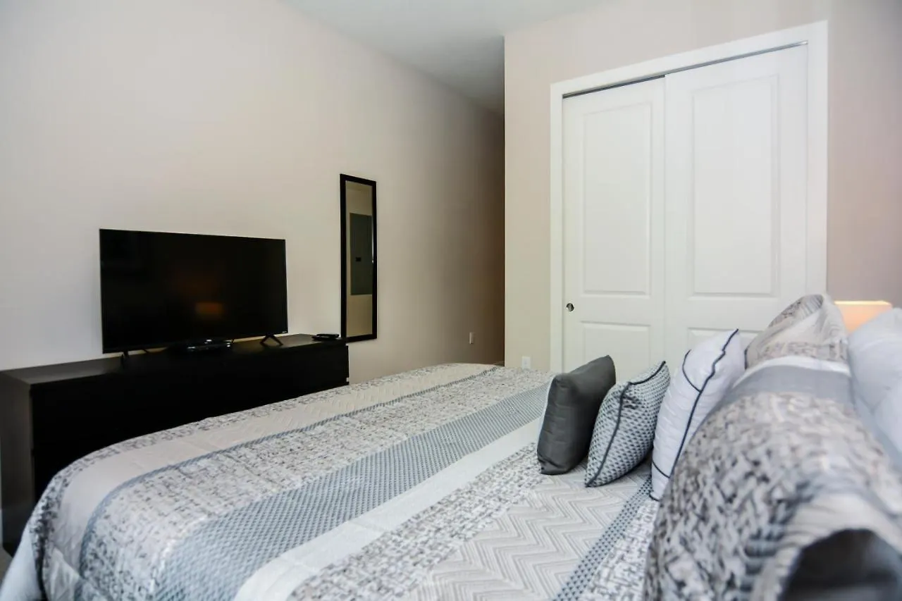 Dream Townhome With Balcony Summerville Su7576 Holiday home *