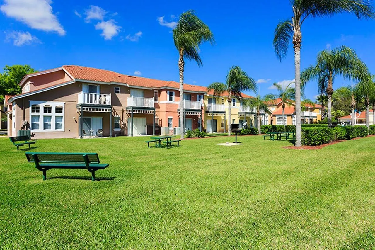 Holiday home Comfortable Vacation Townhouse With Balcony Lb0967 *