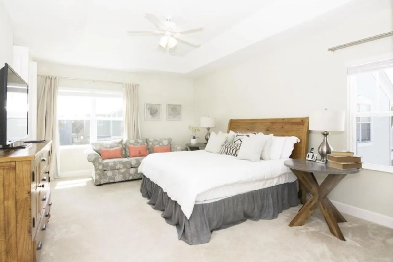 Holiday home 5 Luxury Single With Private Pool Re1492 *