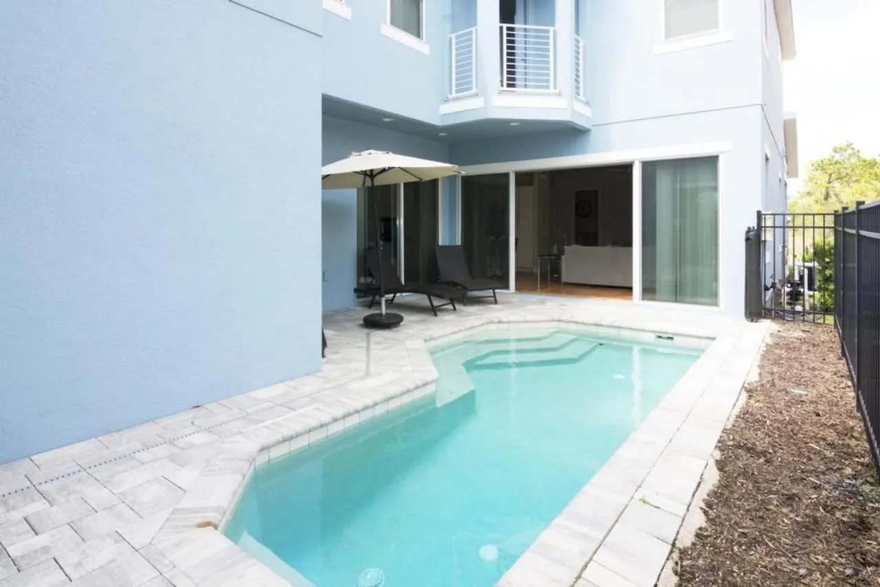 5 Luxury Single With Private Pool Re1492 Holiday home *