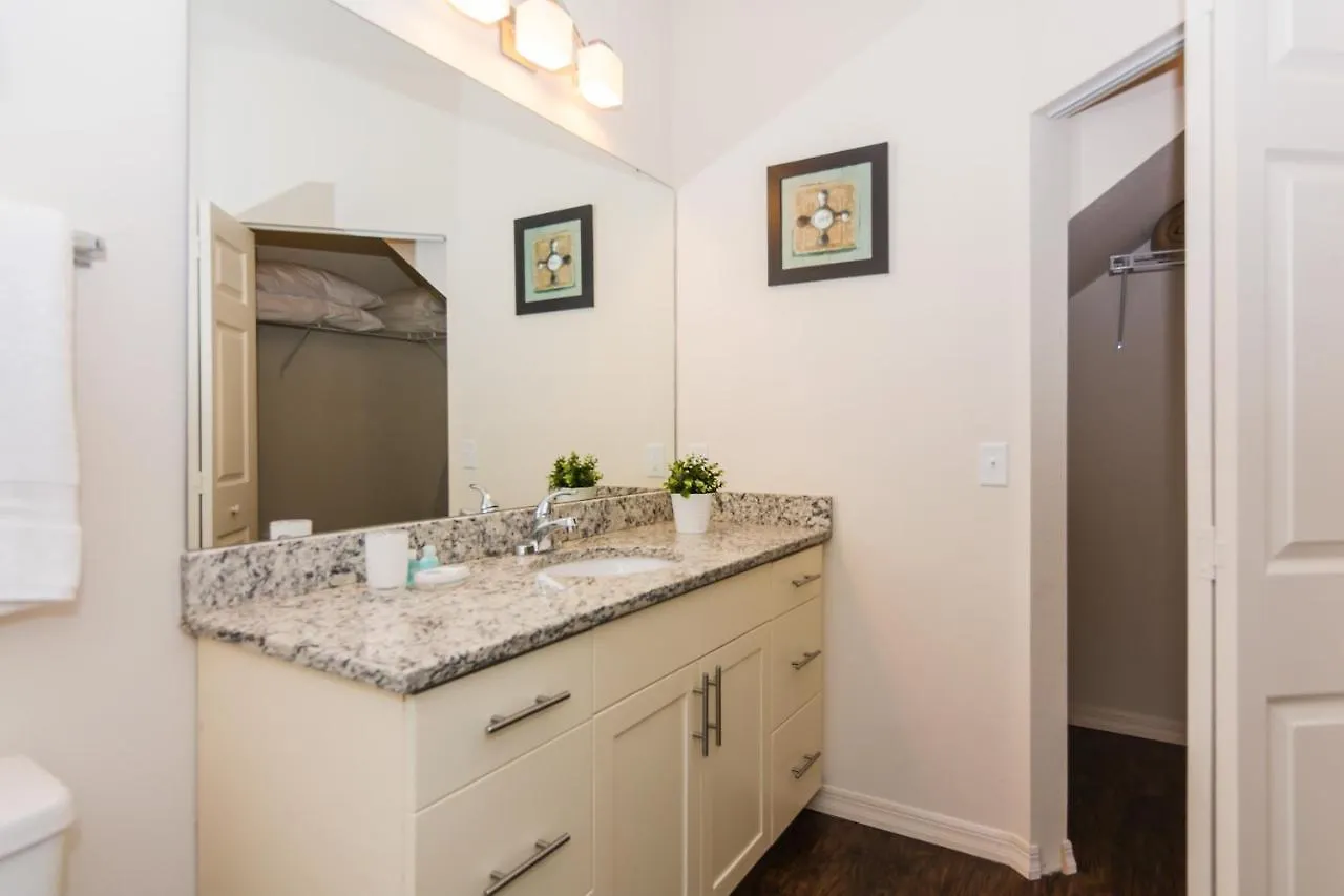 Unique Townhome At Lucaya Village Wl8924