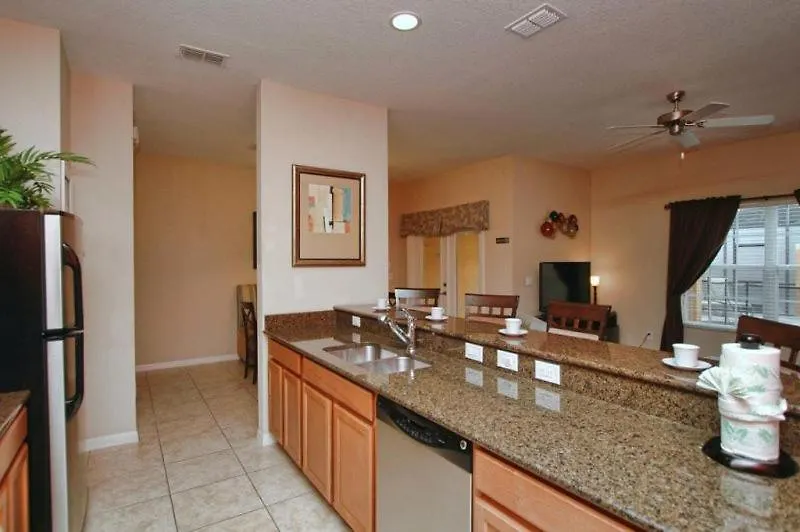 Beautiful 4 Bedroom Townhouse Located In Paradise Palms * Orlando