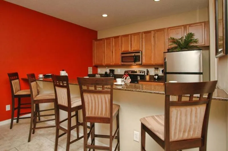 Beautiful 4 Bedroom Townhouse Located In Paradise Palms Orlando