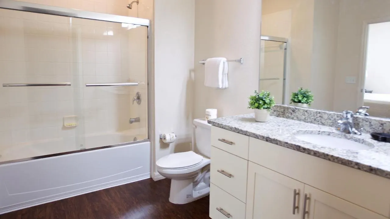 Lincoln Townhome At Lucaya Near