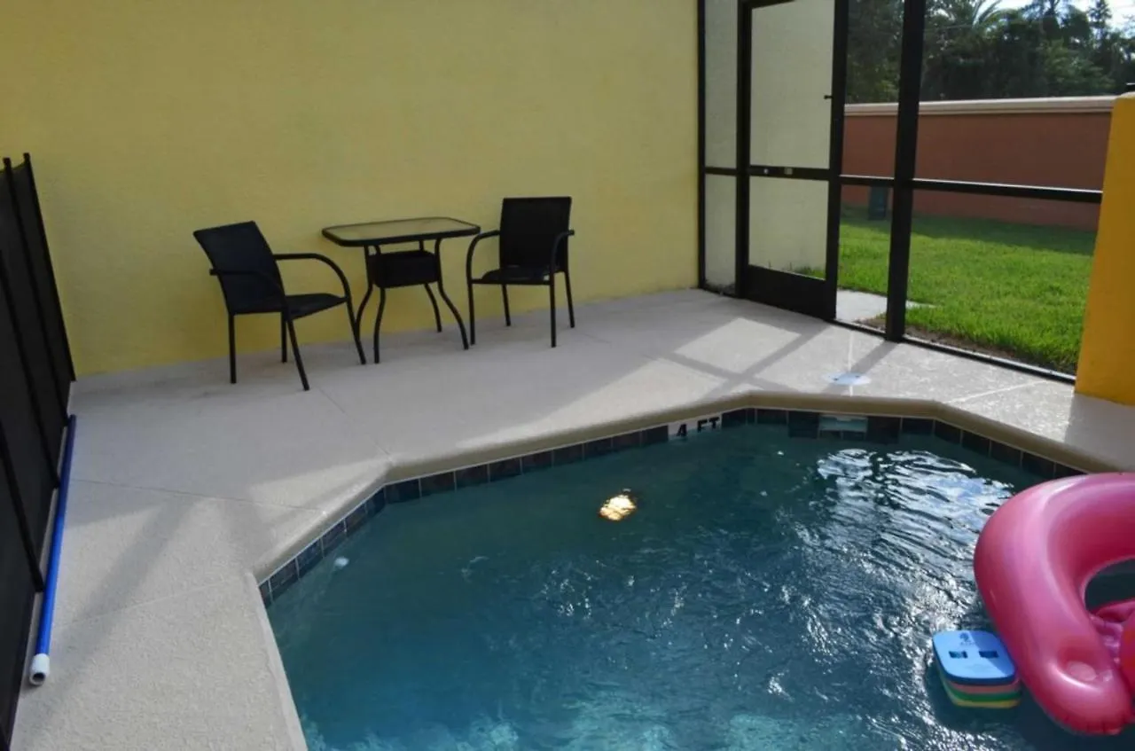 Bella Vida 1320 Apartment