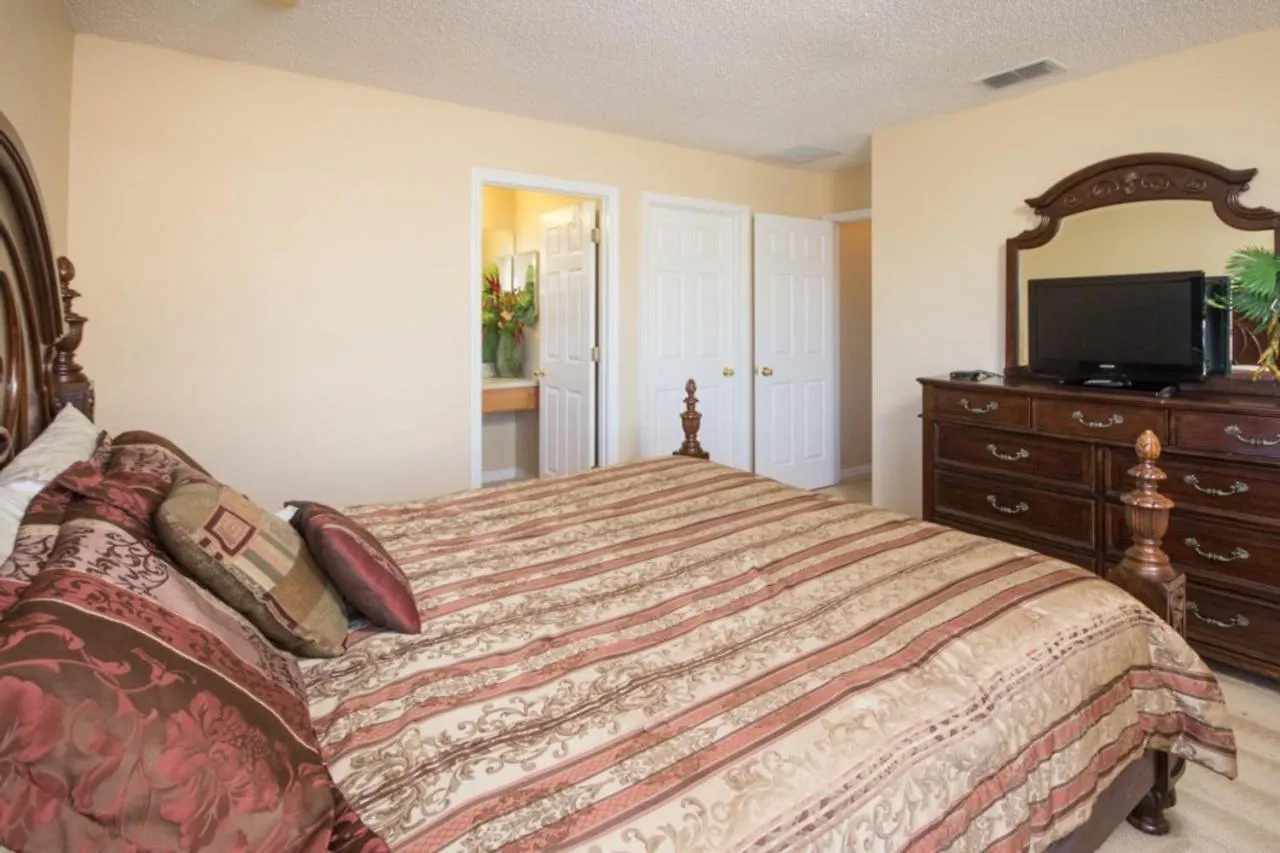 Seasons 1155 * Kissimmee