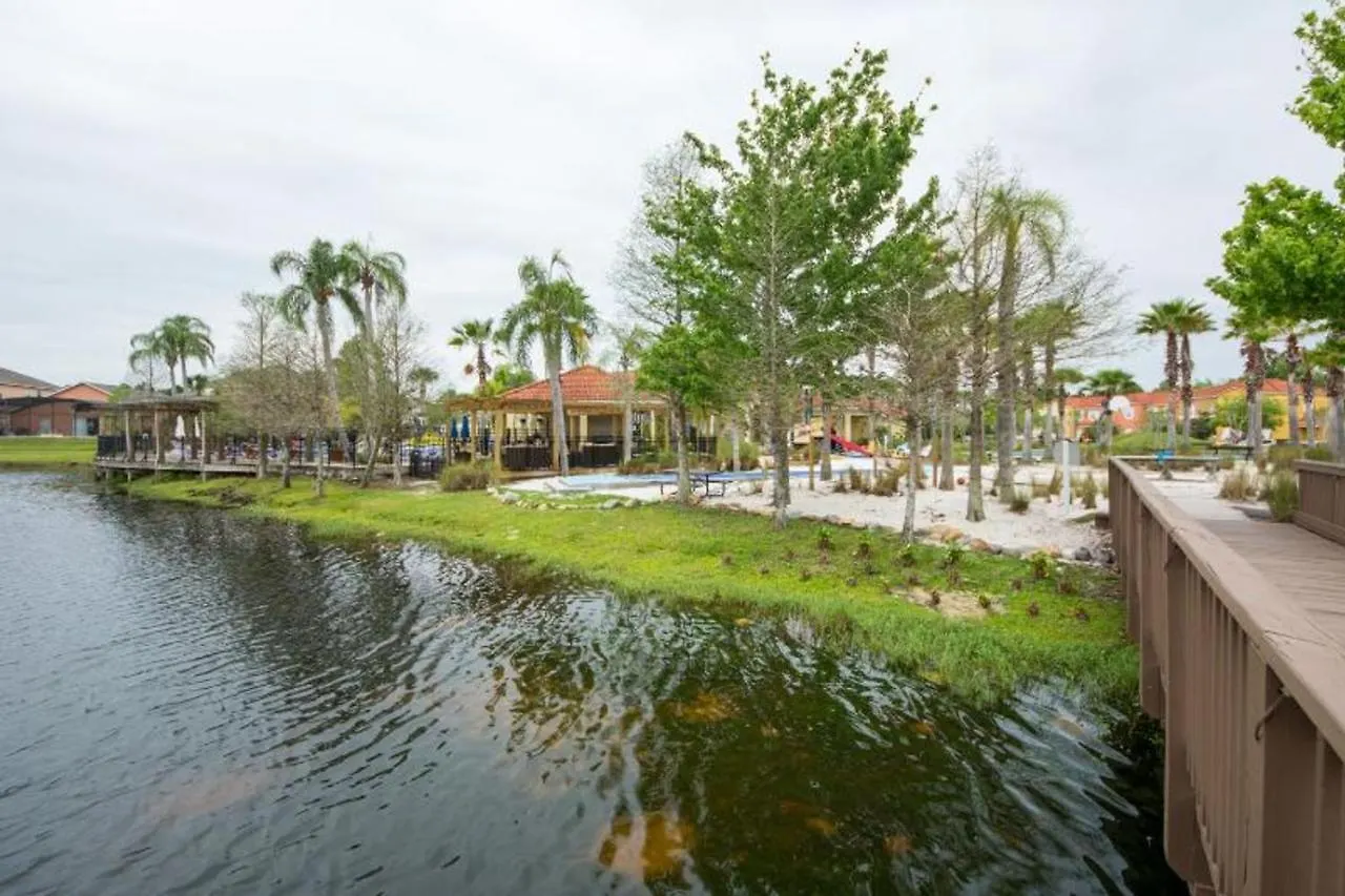 Terra 4703 * Kissimmee