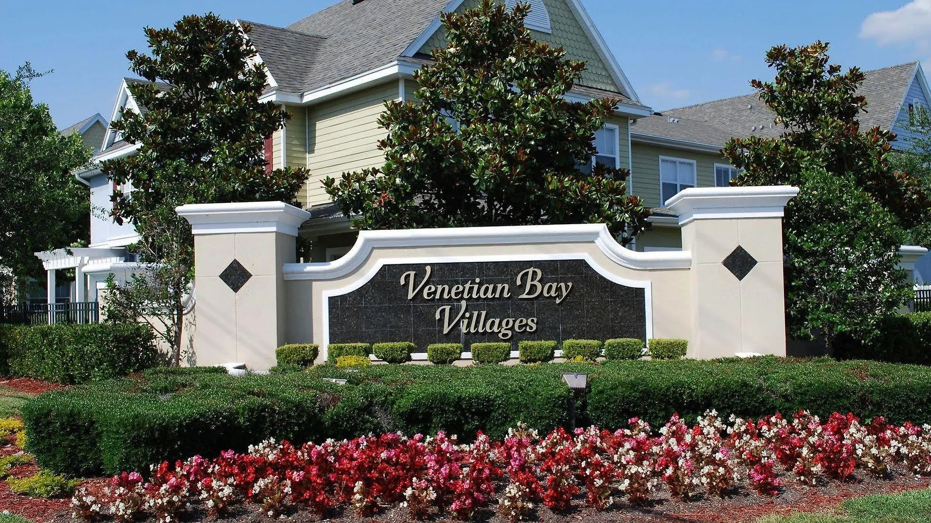 Florida And Elite Homes Apartmán *