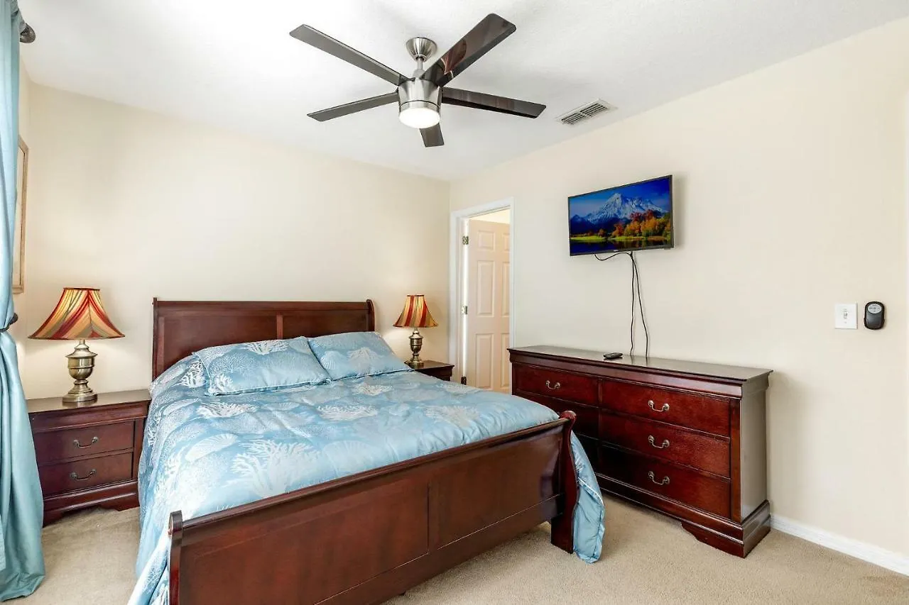 5 Bedroom Emerald Island Mins From Disney, South Facing Pool, Huge Corner Lot! * Kissimmee