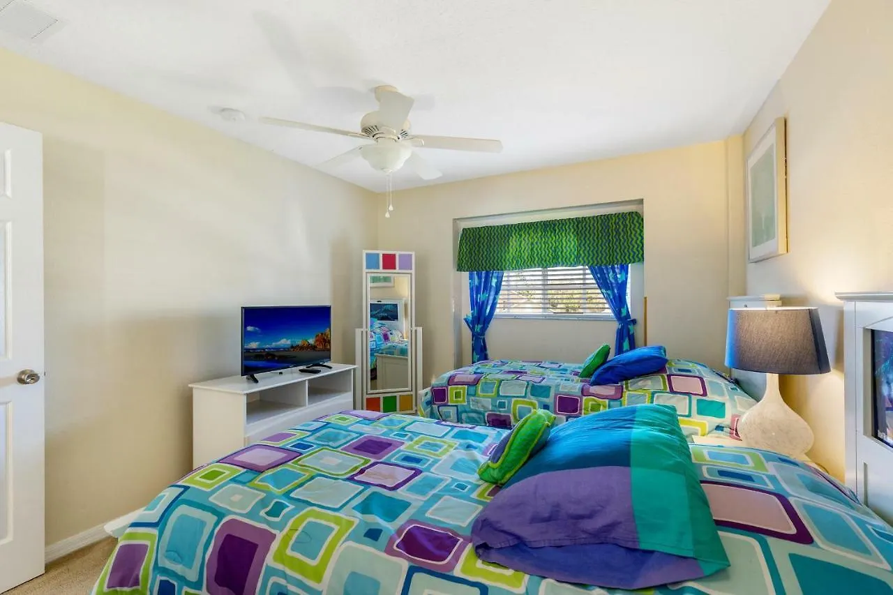 Vila 5 Bedroom Emerald Island Mins From Disney, South Facing Pool, Huge Corner Lot! Kissimmee
