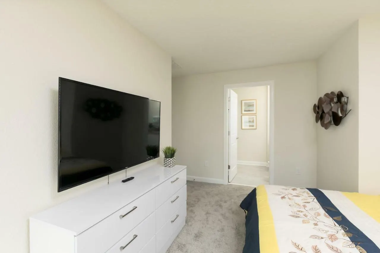 Great Near With Themed Bedroom Villa *