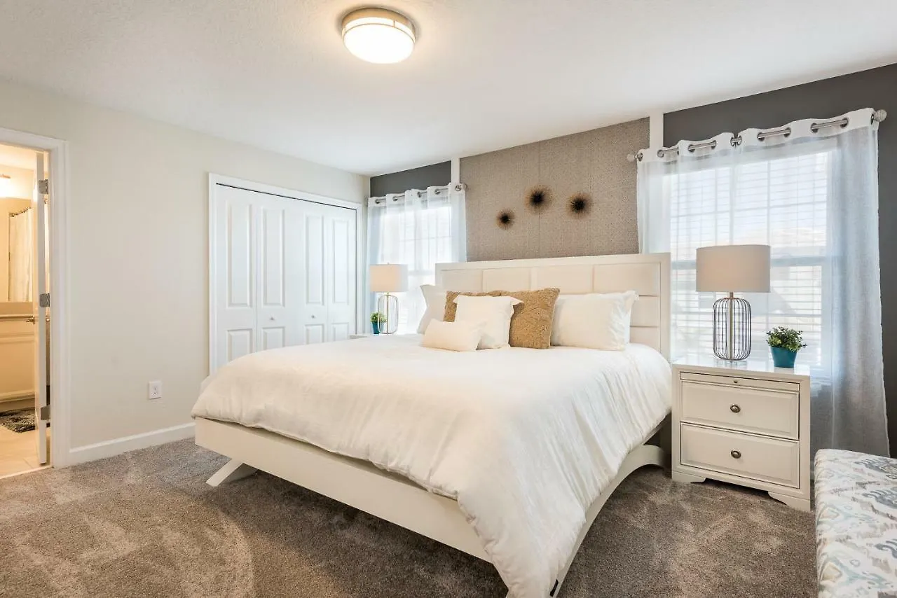 Spacious House With Private Pool Near Disney Villa