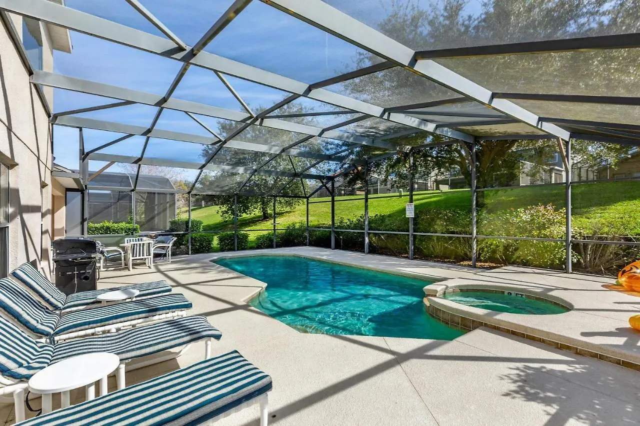 5 Bedroom Emerald Island Mins From Disney, South Facing Pool, Huge Corner Lot!