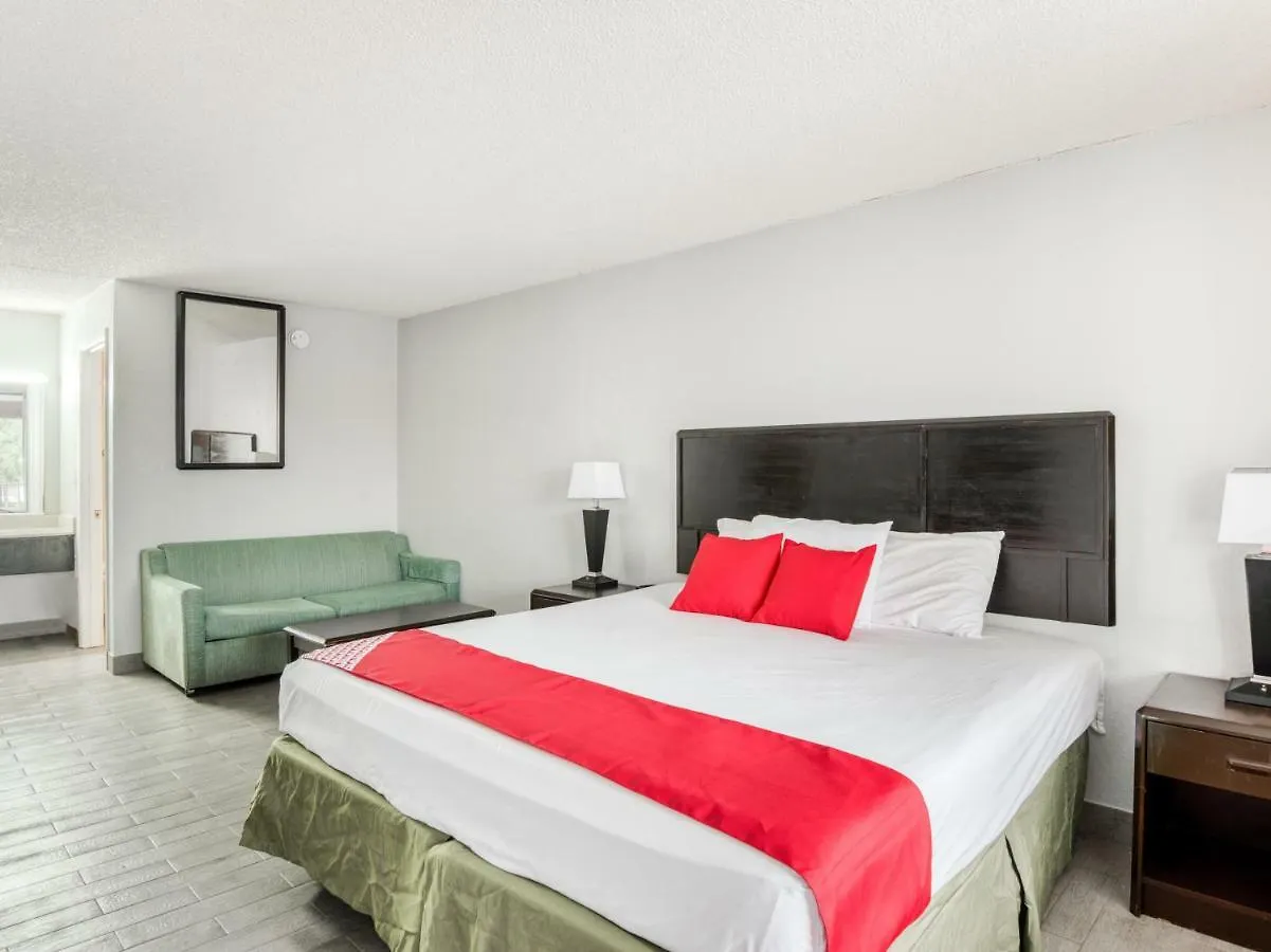 Motel Oyo West 2*
