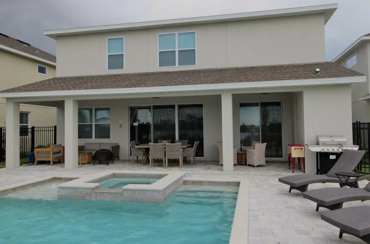 8 Bedroom Vacation With Pool 1914