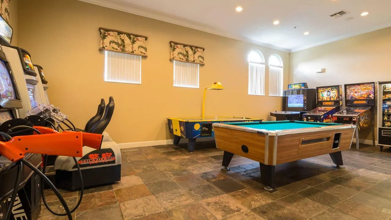 Holiday home Castaway Getaway - Very Popular 4 Bed Family Pool On Terra - Close To World *