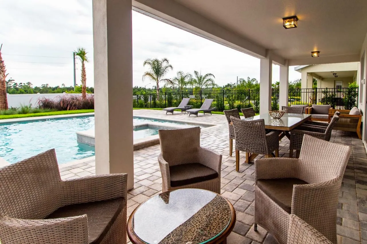 8 Bedroom Vacation With Pool 1914
