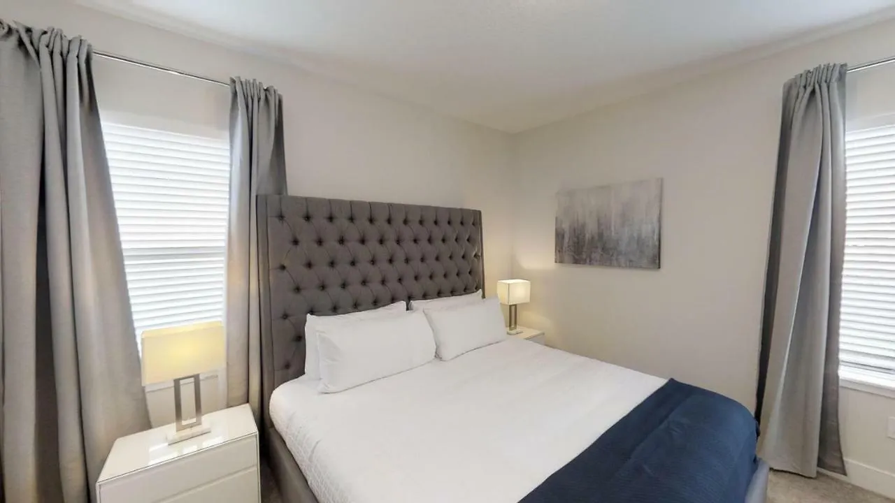 Holiday home 8 Bedroom Vacation With Pool 1914