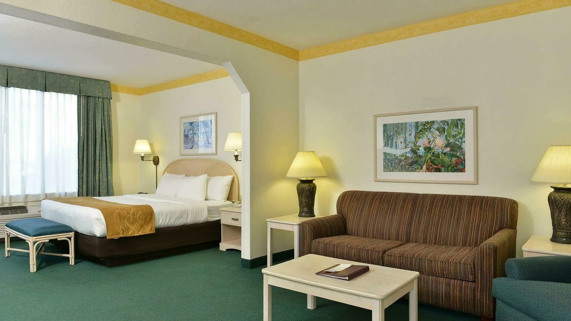 Comfort Maingate East 3* Celebration