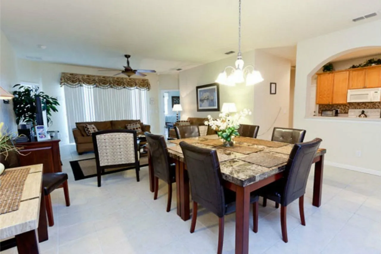빌라 Area Platinum Homes *