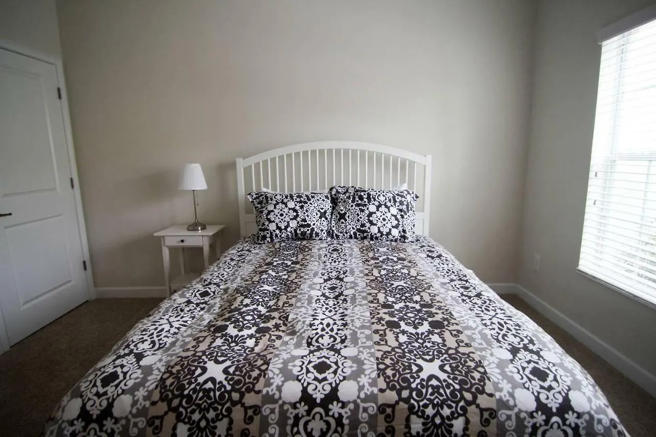 A - New 4 Bedroom - 5 Miles To - Free Water Park - Private Pool