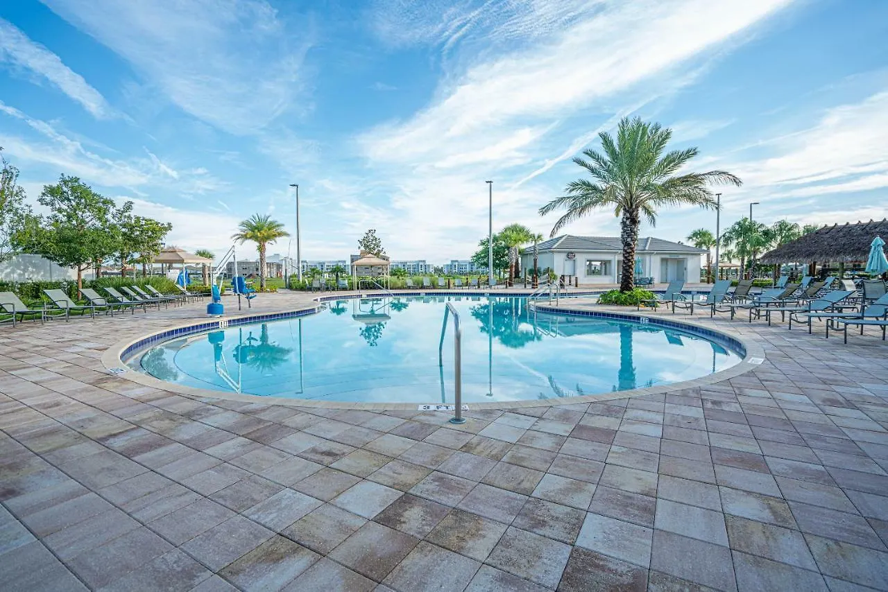 Only 5 Miles From Disney! Free Water Park! 2 Bed, 2 Bath Condo, Sleeps 8 * Kissimmee