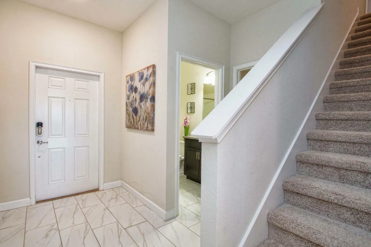 I - New 4 Bedroom - 5 Miles To - Free Water Park - Private Pool Kissimmee