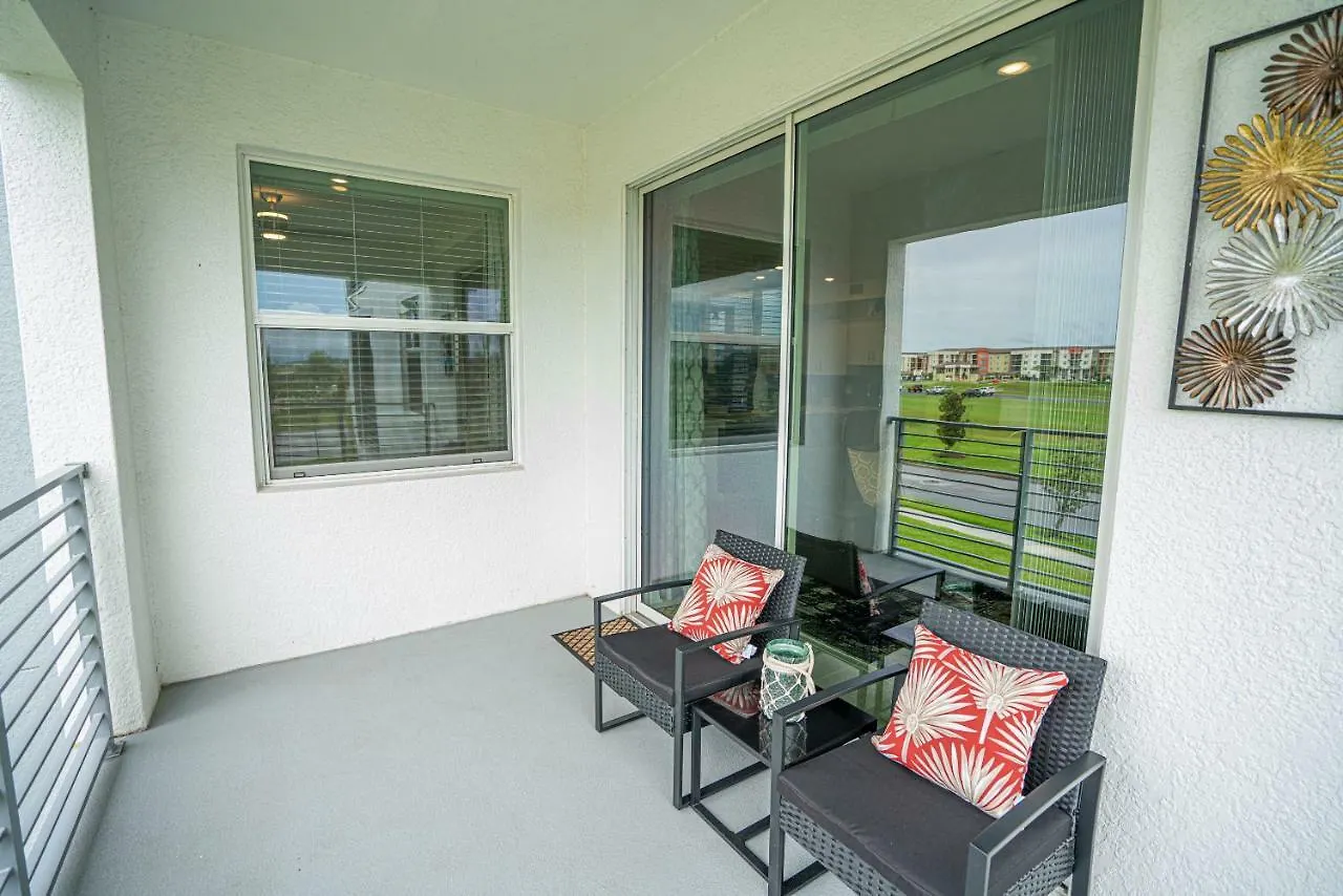 Only 5 Miles From Disney! Free Water Park! 2 Bed, 2 Bath Condo, Sleeps 8 * Kissimmee