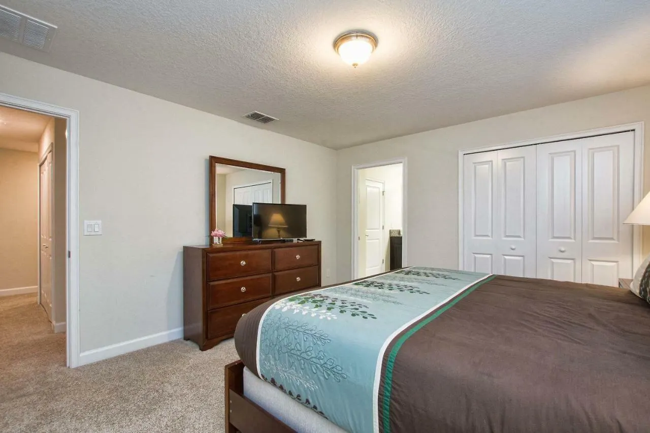 I - New 4 Bedroom - 5 Miles To - Free Water Park - Private Pool Holiday home Kissimmee