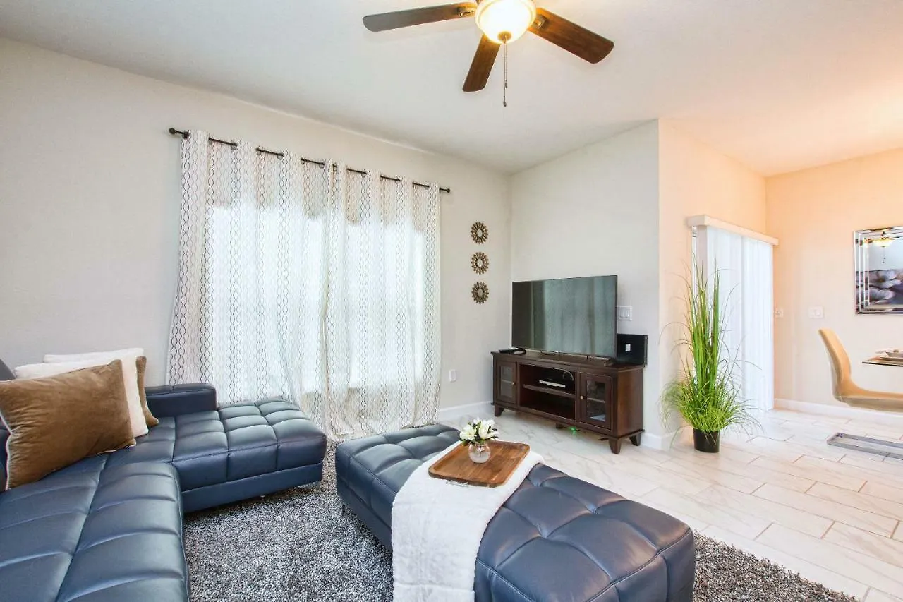 I - New 4 Bedroom - 5 Miles To - Free Water Park - Private Pool Holiday home Kissimmee