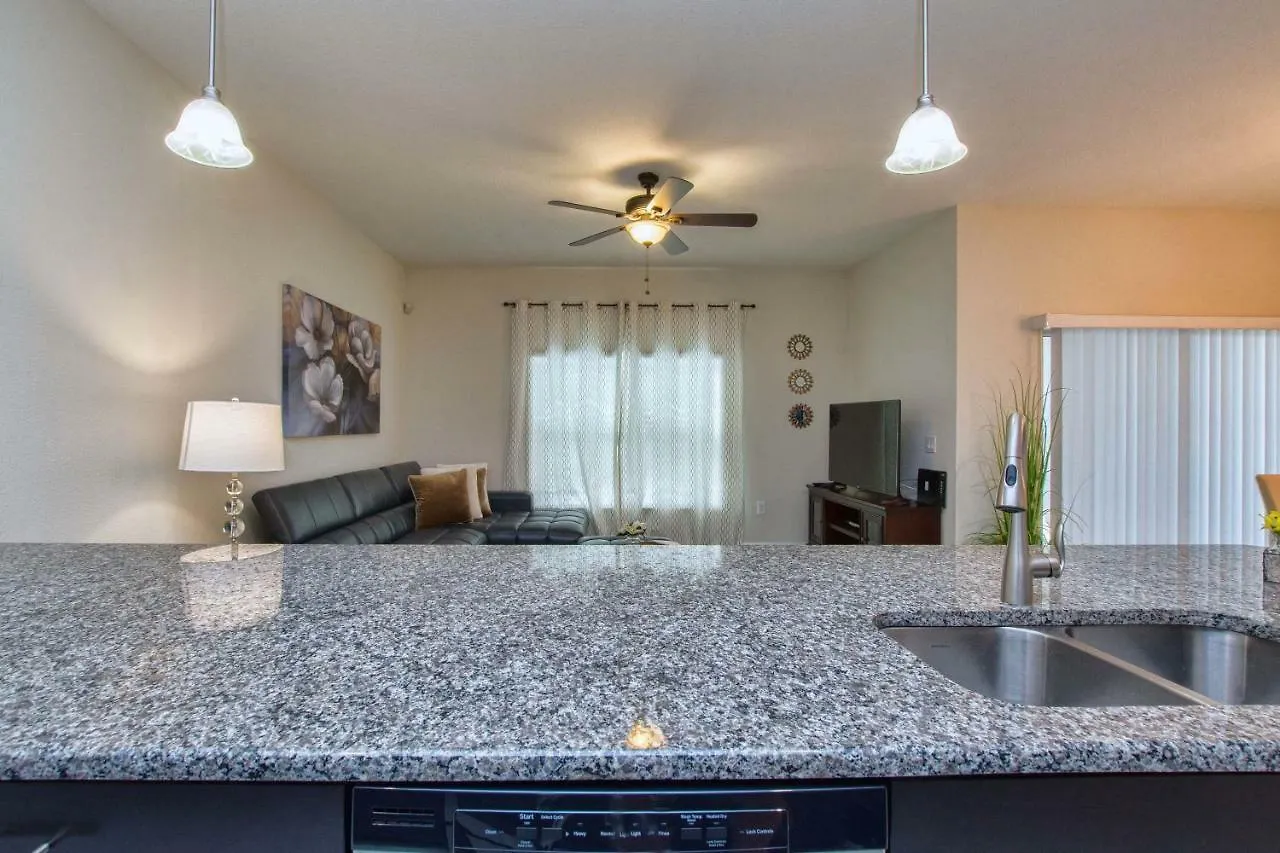 I - New 4 Bedroom - 5 Miles To - Free Water Park - Private Pool