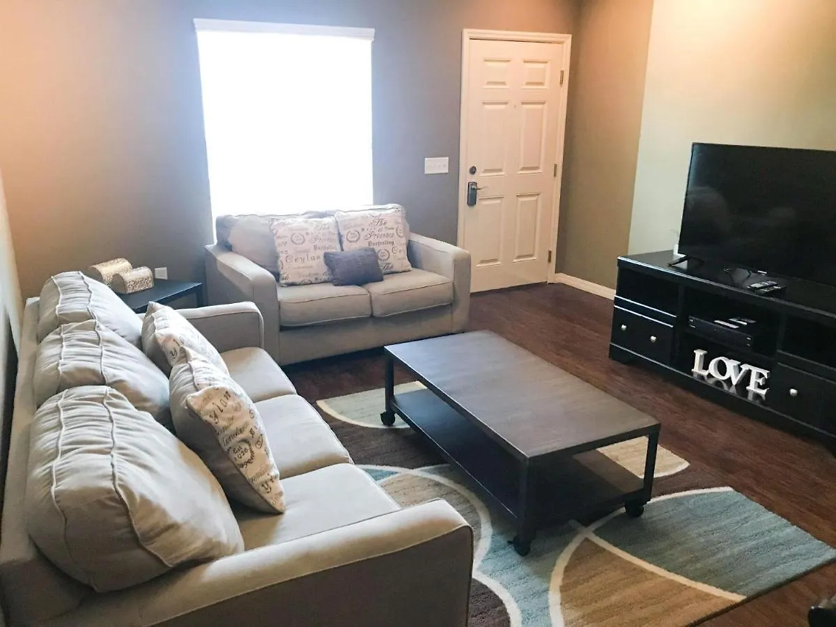 3 Bedroom Townhouse In Luxury Resort, Sleeps 8, 10 Min To Disney! * Kissimmee