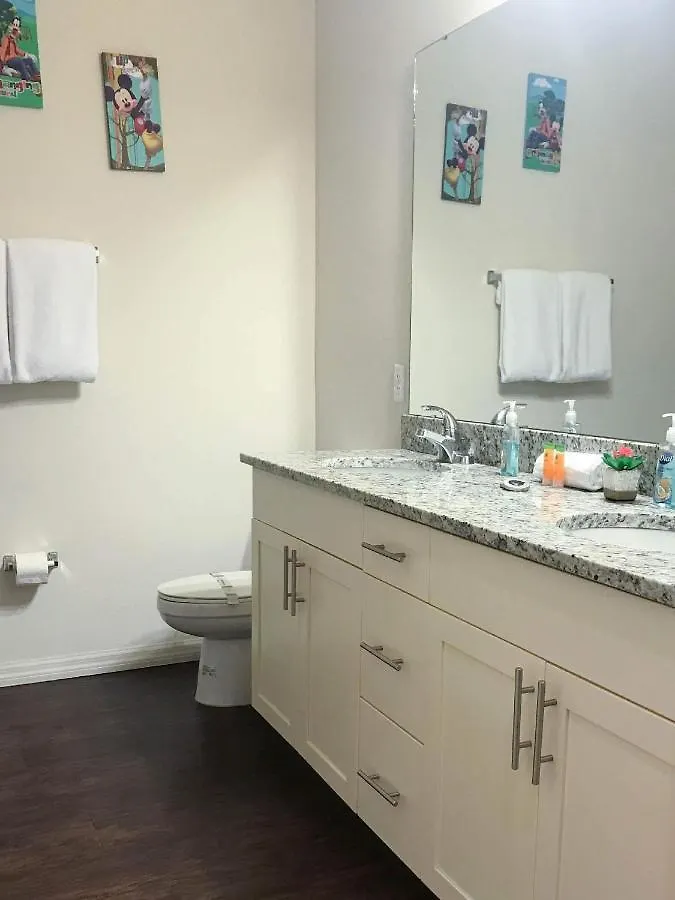 3 Bedroom Townhouse In Luxury Resort, Sleeps 8, 10 Min To Disney! *
