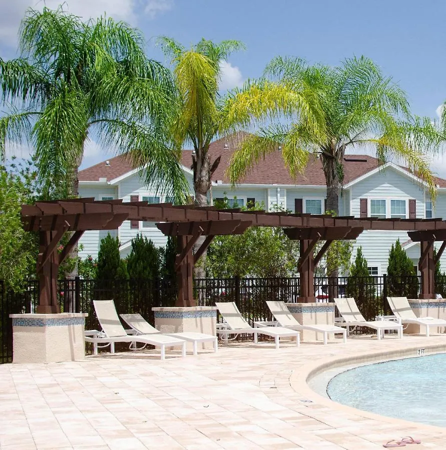 3 Bedroom Townhouse Fits 8, 10' To Parks! Kissimmee