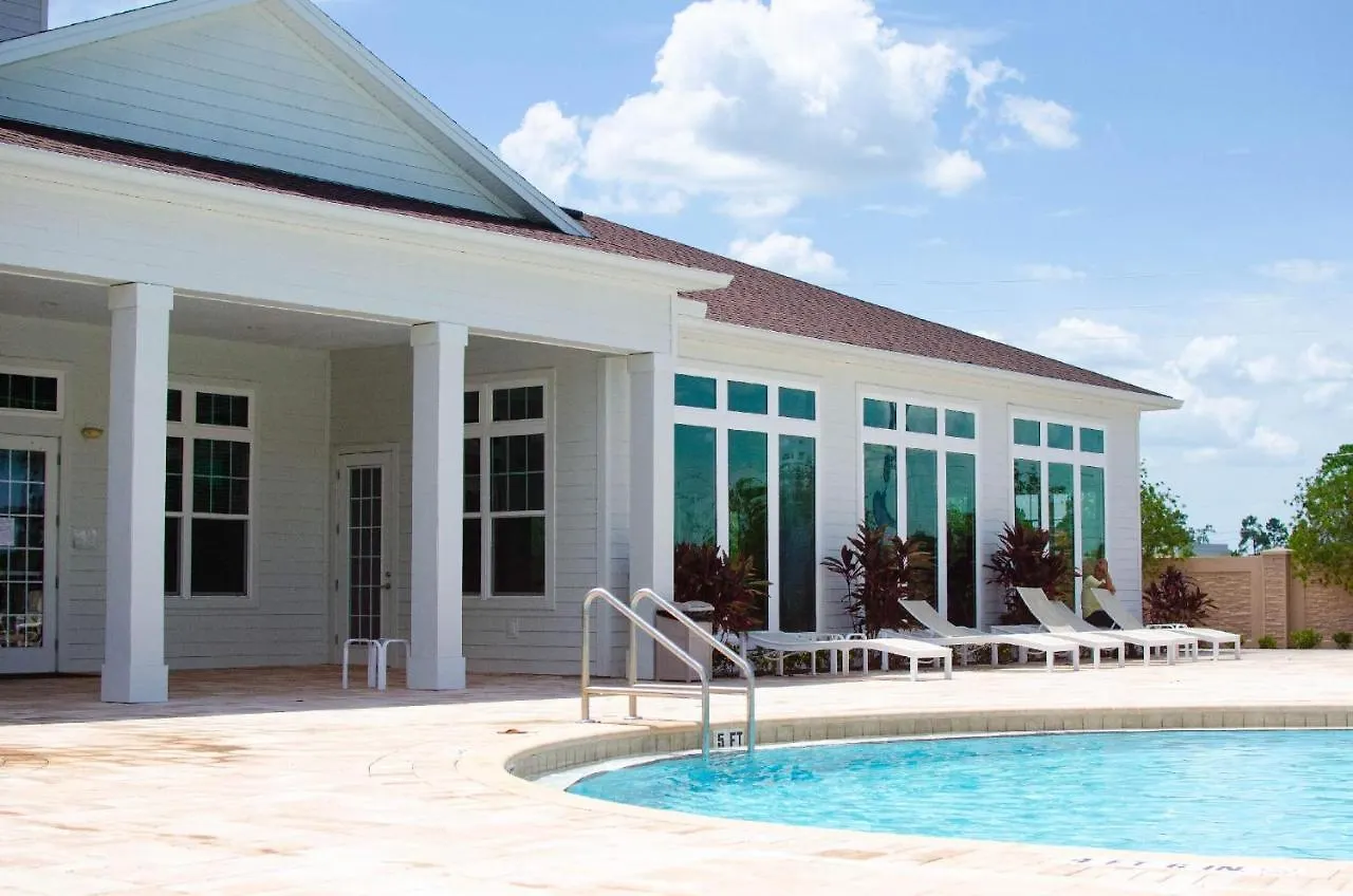 3 Bedroom Townhouse In Luxury Resort, Sleeps 8, 10 Min To Disney! Kissimmee